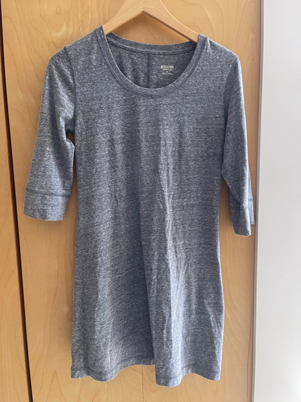 Mossimo Supply Co. Heather Gray 3/4 Sleeve Knit Dress - Picture 2 of 4